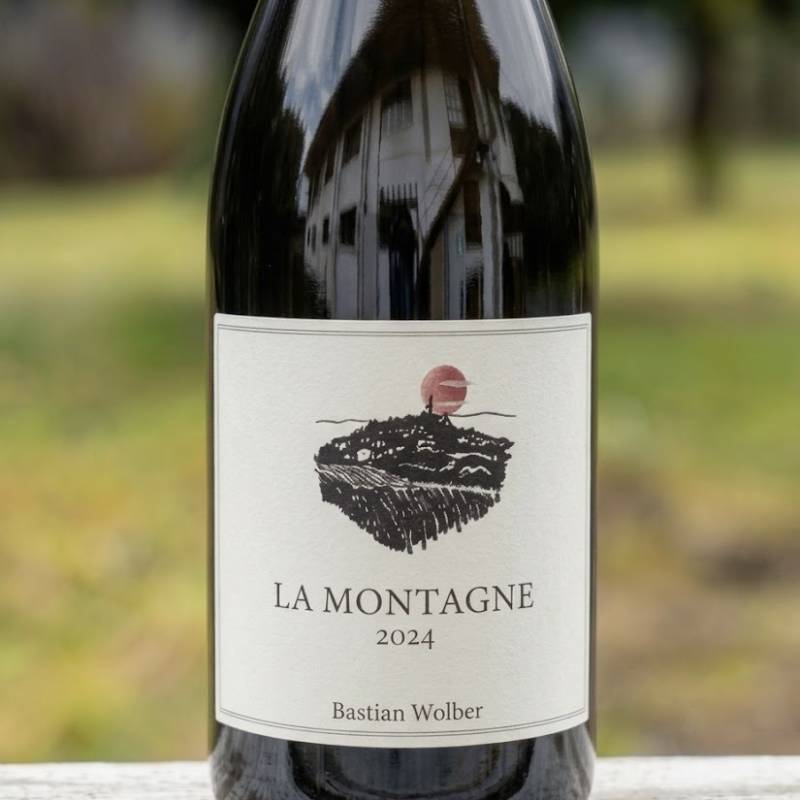 Bastian Wolber La Montagne Cote de Nuits Villages Rouge