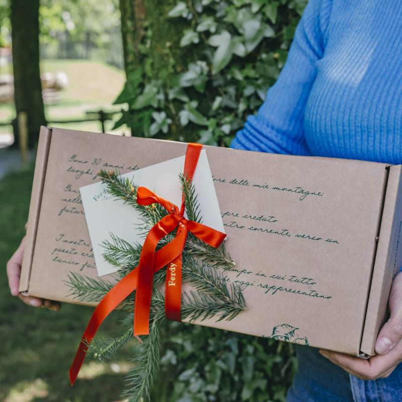 Opzione Pacchetto Regalo (box, fiocco e biglietto)